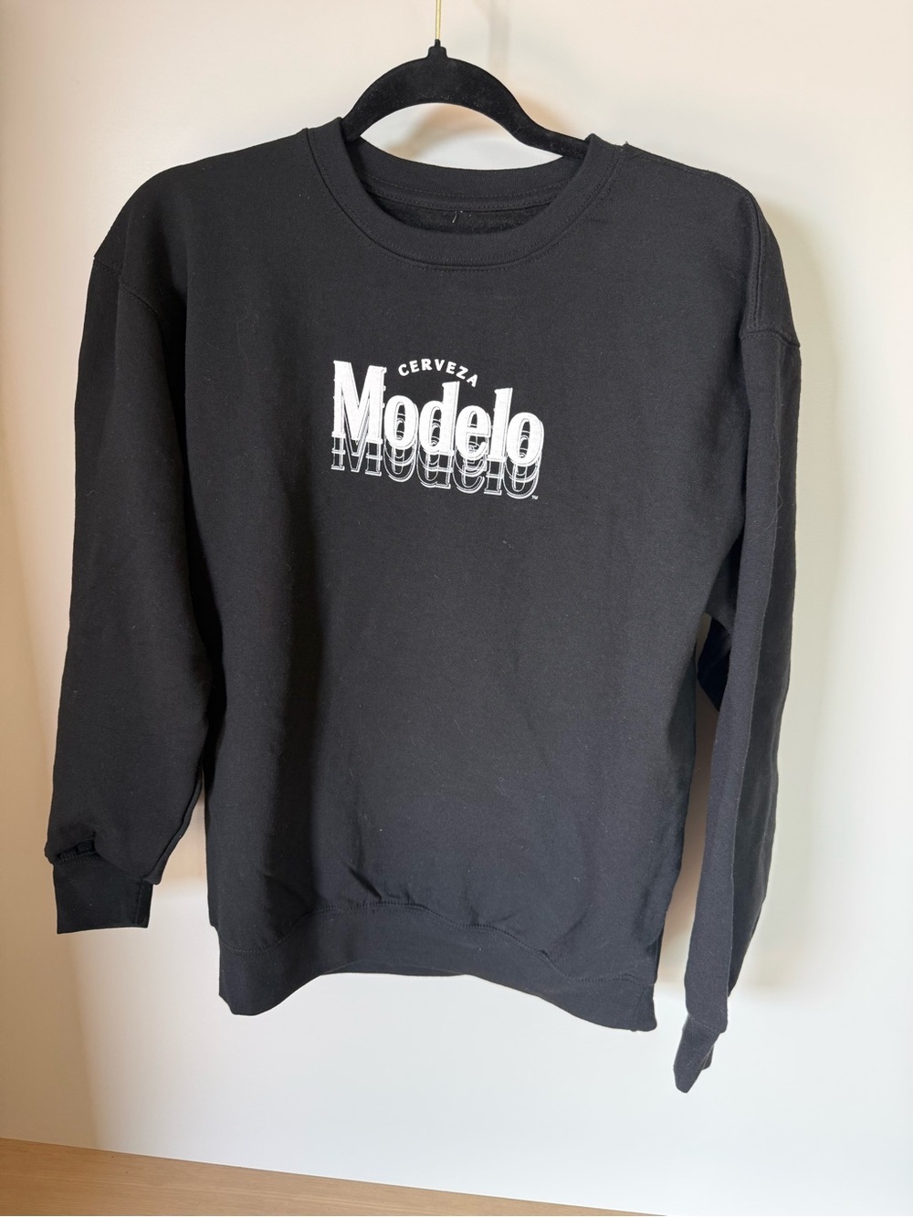 Modelo Black Sweatshirt with White Logo - Women's crew neck